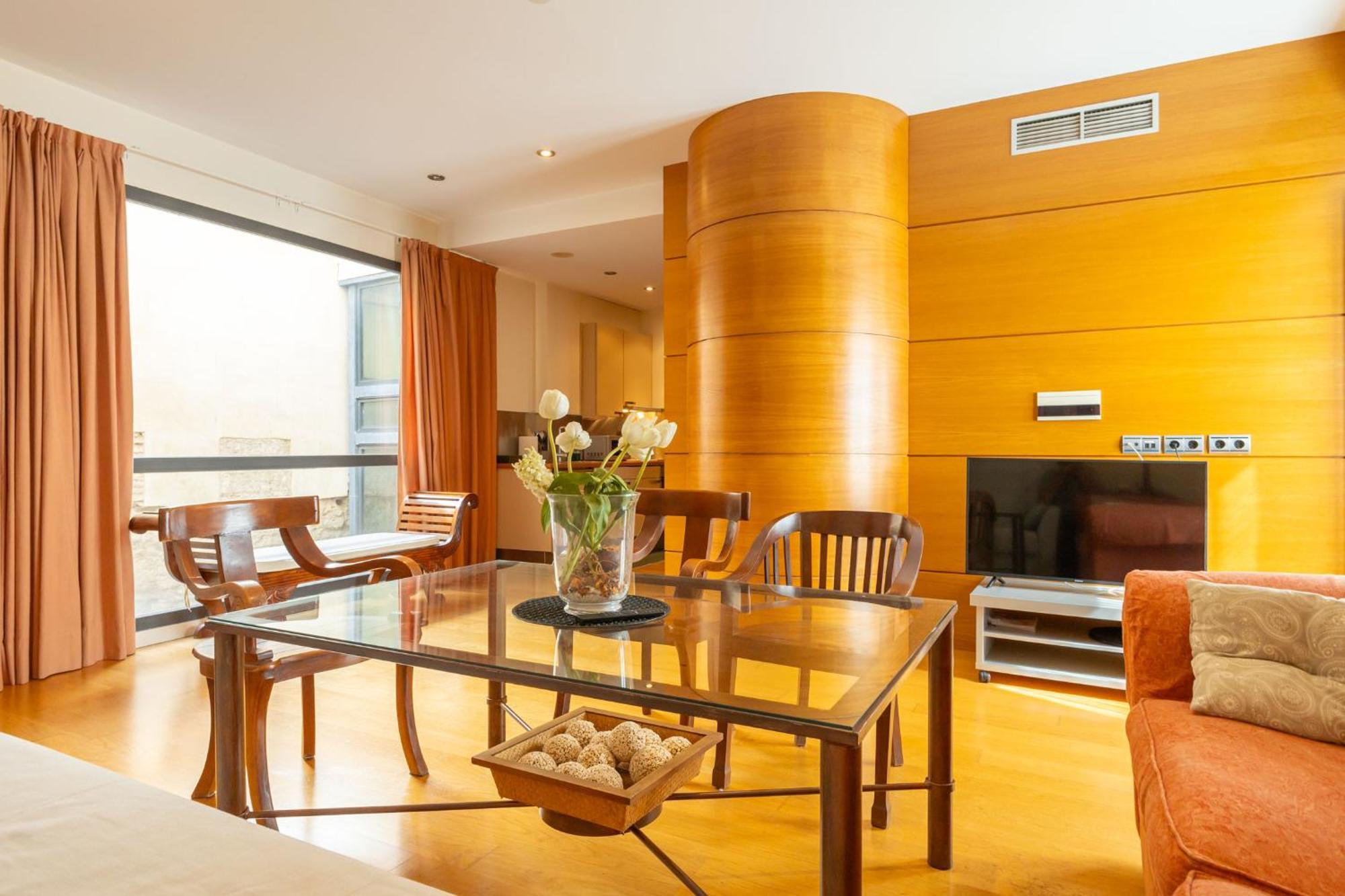 La Maestranza Charming One Or Two Bedrooms Apartments By Ocityzen Seville Exterior photo