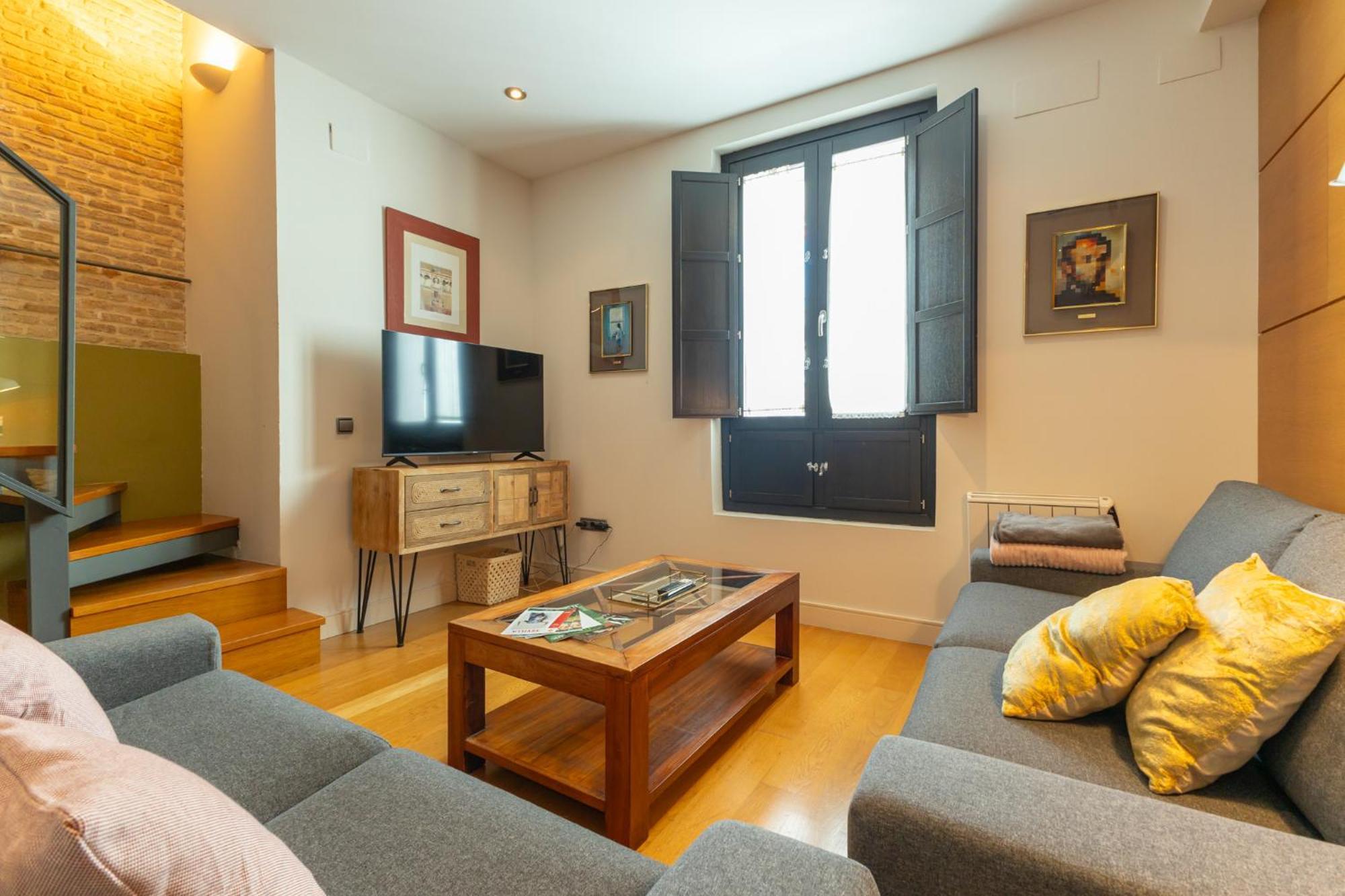 La Maestranza Charming One Or Two Bedrooms Apartments By Ocityzen Seville Exterior photo
