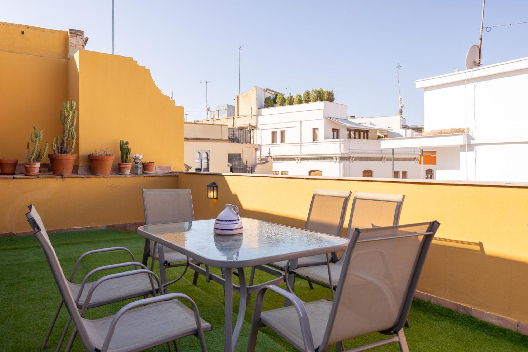 La Maestranza Charming One Or Two Bedrooms Apartments By Ocityzen Seville Exterior photo